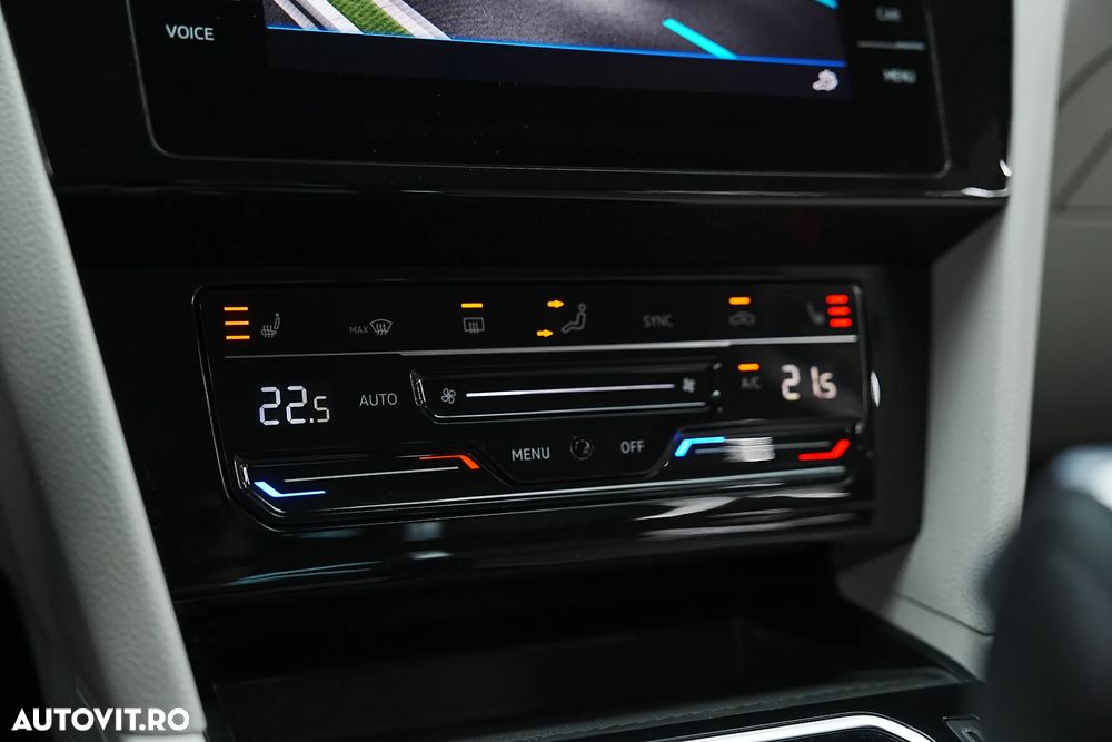 Volkswagen Passat 2.0 TDI DSG Highline - 18