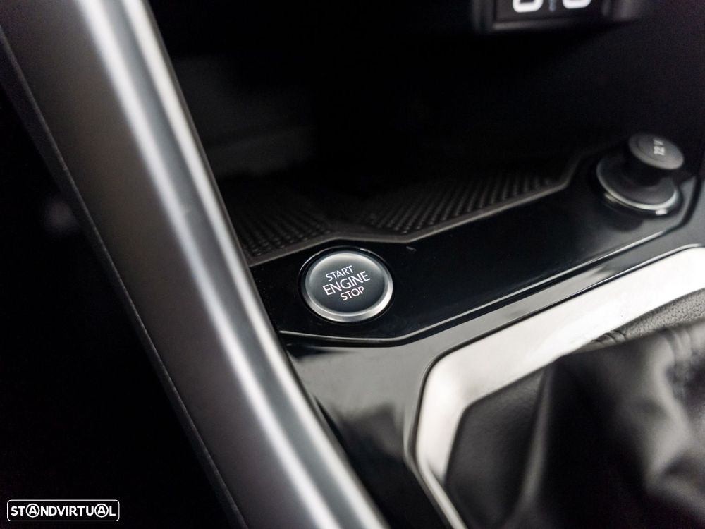 VW T-Roc 1.0 TSI Urban - 24