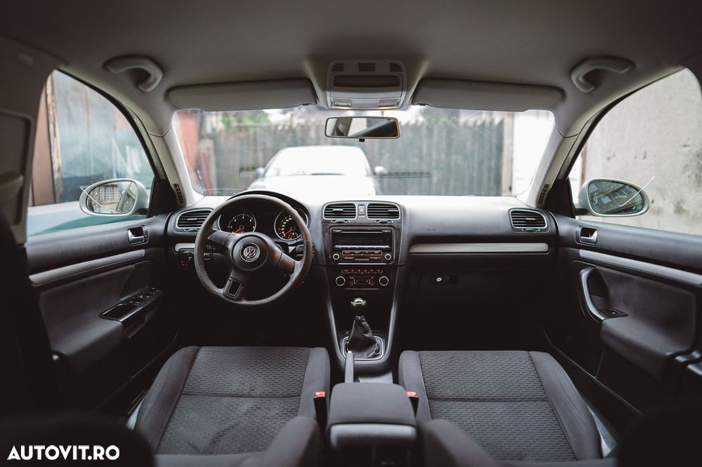 Volkswagen Golf 1.6 TDI DPF Comfortline - 18