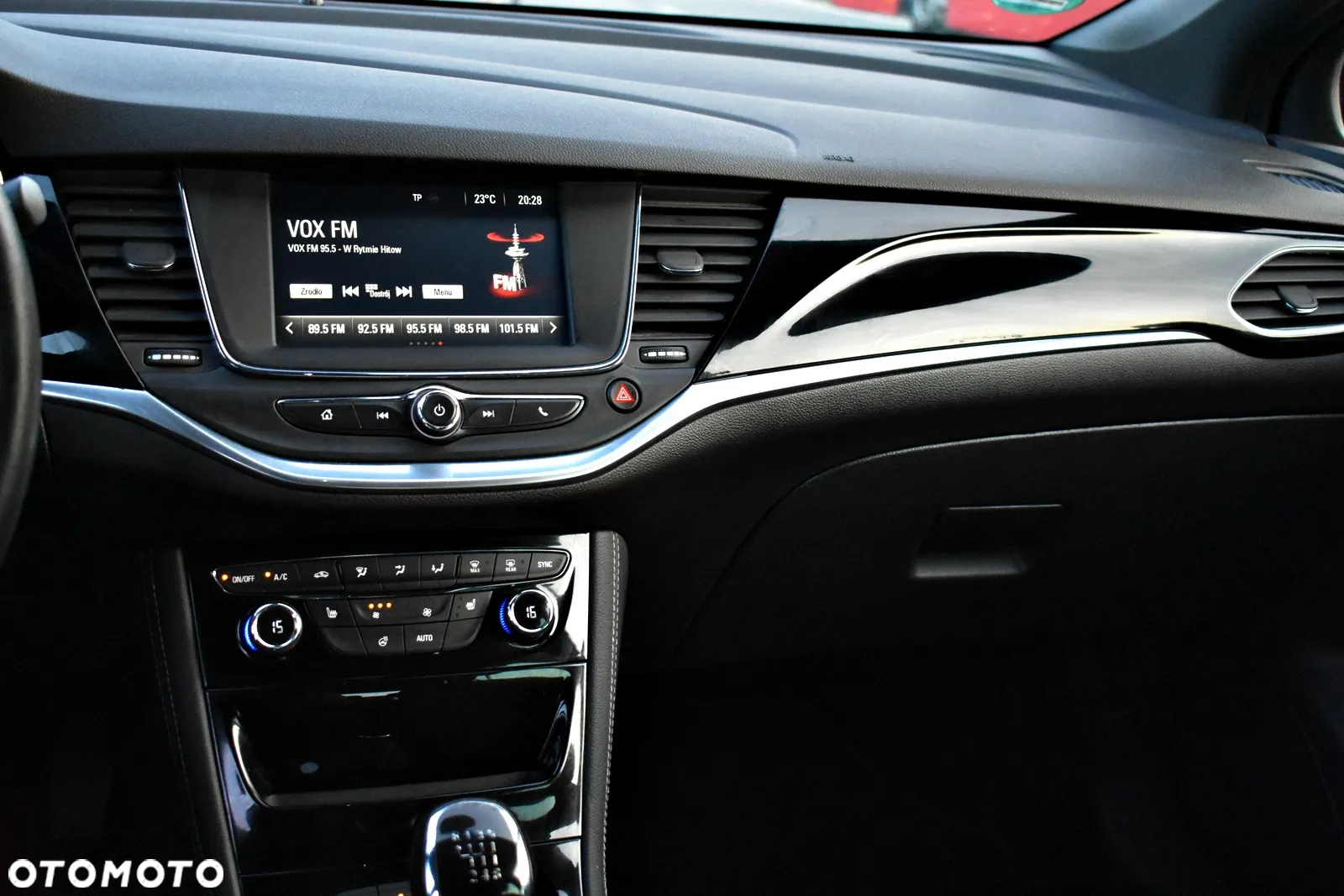 Opel Astra V 1.4 T Enjoy S&S - 25