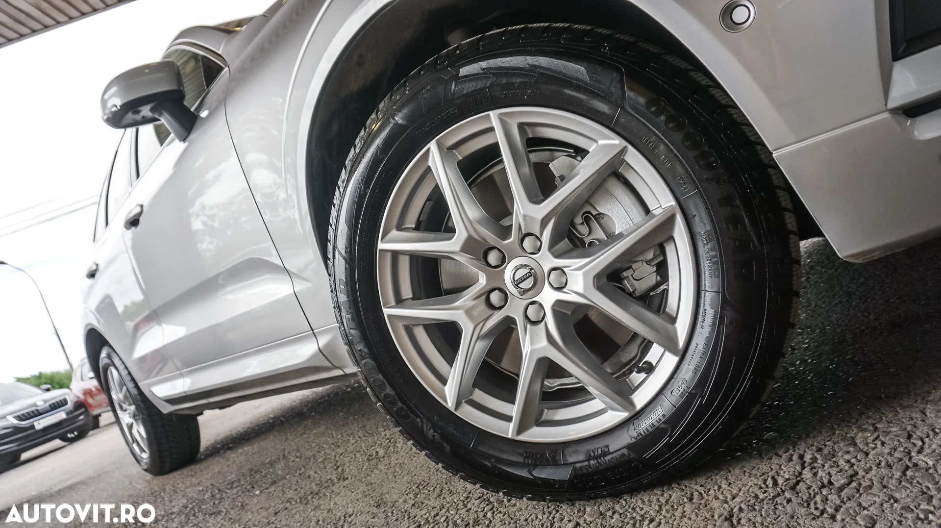 Volvo XC 60 B4 D AWD Geartronic Momentum - 36