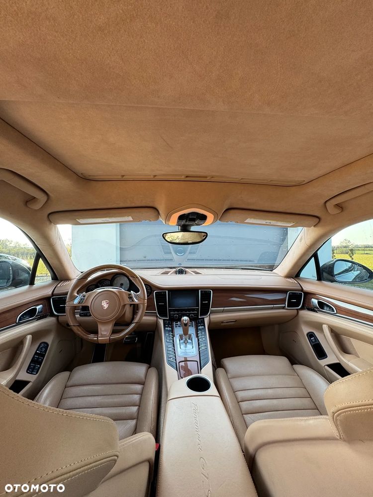 Porsche Panamera - 15