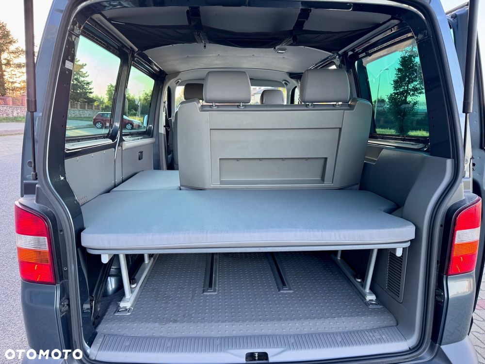 Volkswagen Multivan - 23