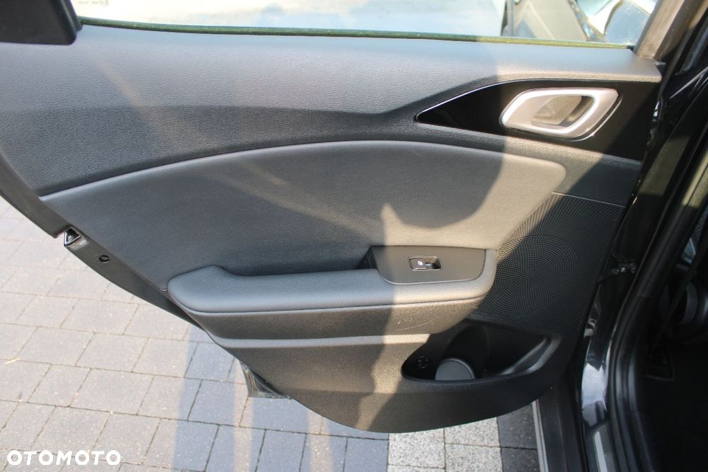 Kia XCeed - 22
