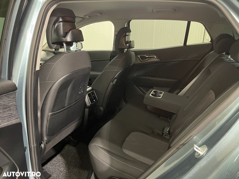 Kia Sportage 1.6 DSL MHEV 7DCT HP 4x2 Style - 10