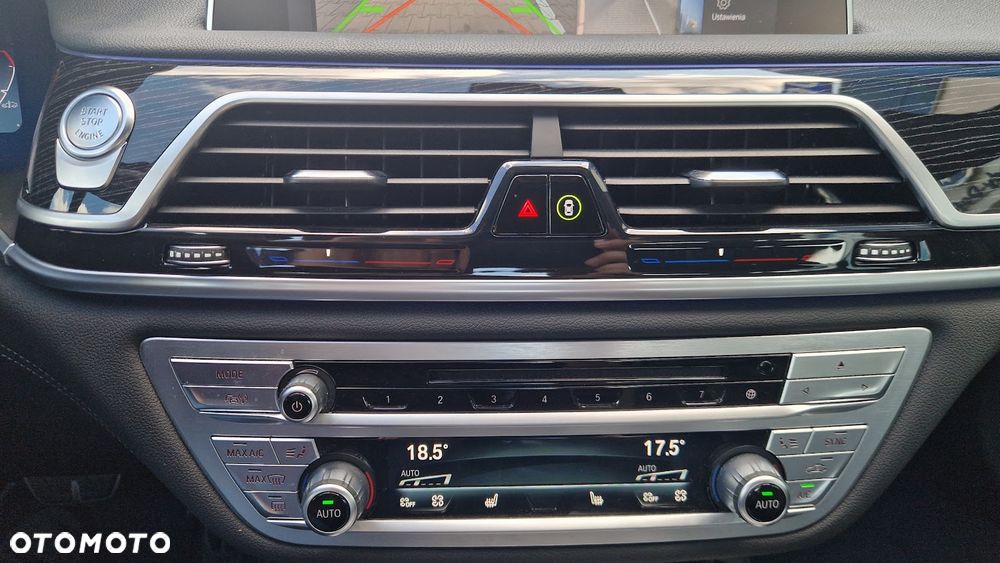 BMW Seria 7 730d xDrive mHEV - 21