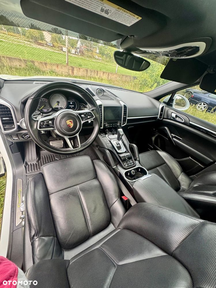 Porsche Cayenne - 15