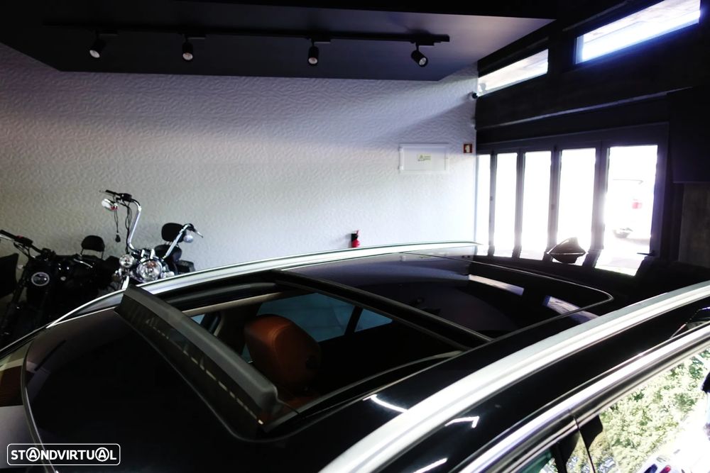 BMW 320 d Pack M - 13