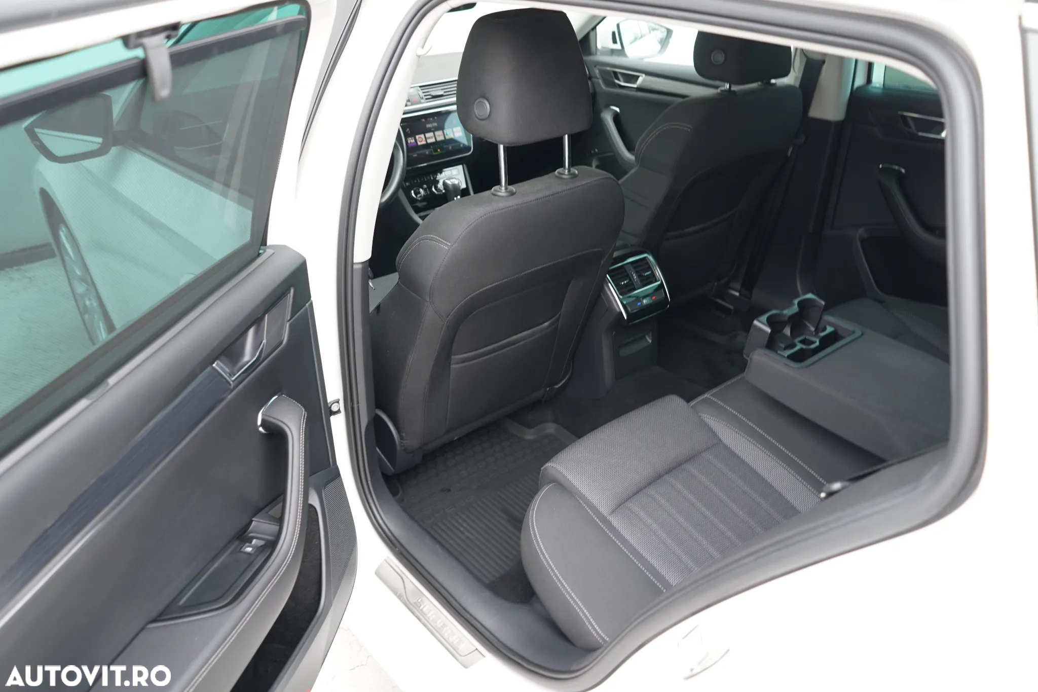 Skoda Superb Combi 2.0 TDI 4X4 DSG Style - 32