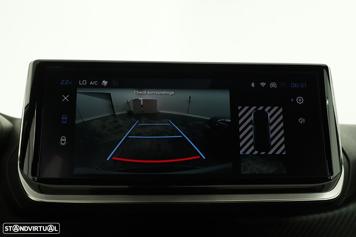 Peugeot 2008 1.2 PureTech Allure EAT8 - 12
