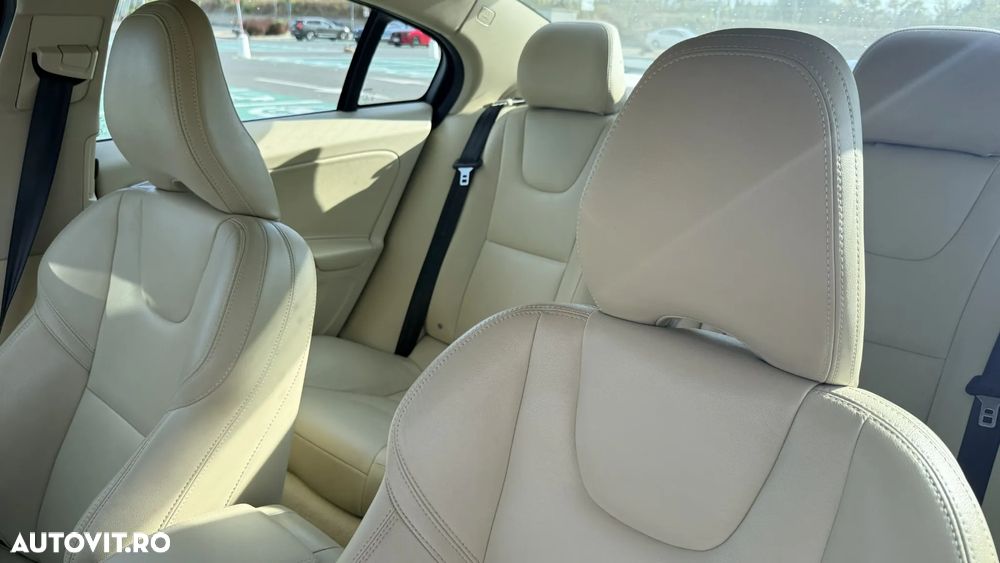 Volvo S60 D5 Summum - 6