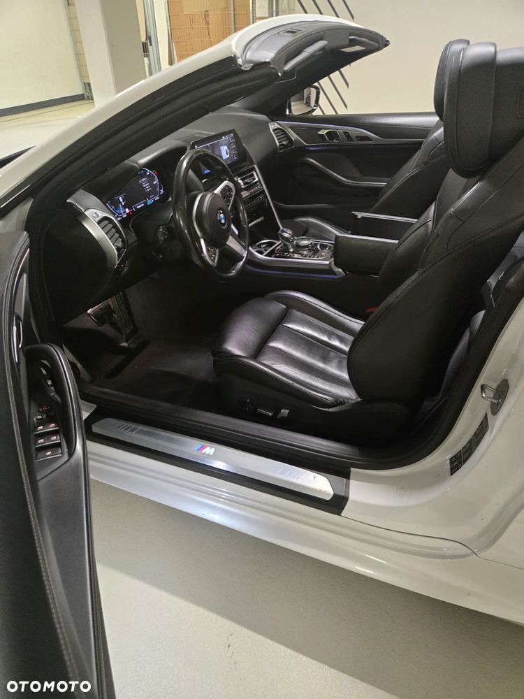 BMW Seria 8 - 30