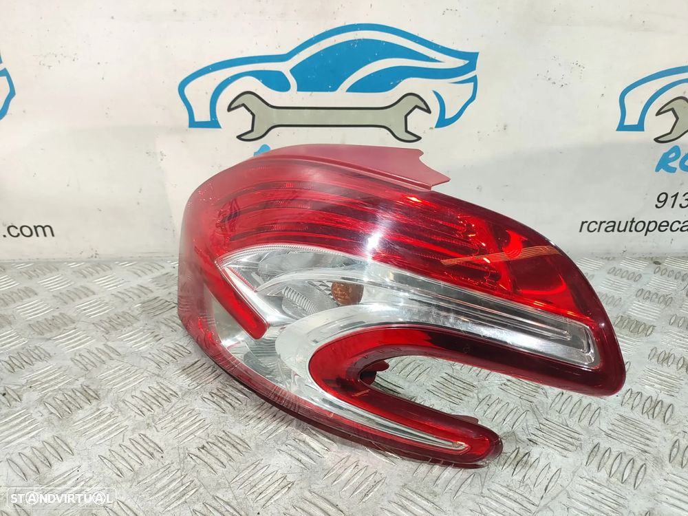 Farolim Farolins traseiros Esquerdo Direito Peugeot 208 Fase 1 - 9