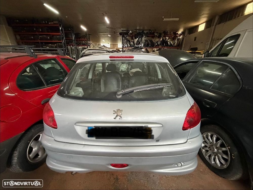 Peugeot 206 1.4HDi Ano 2006 Para Peças - 3
