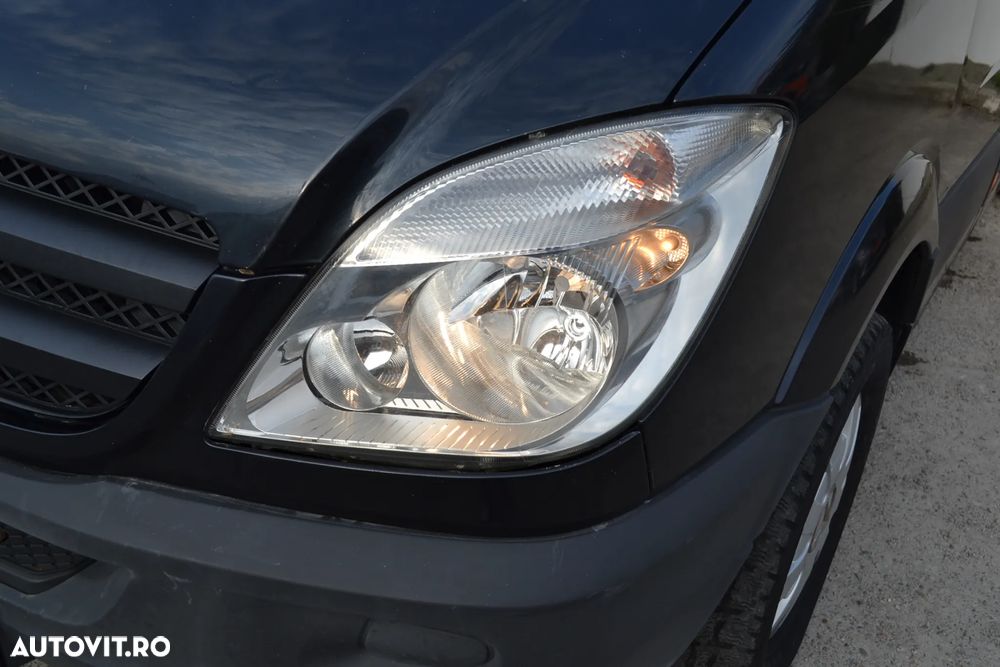 Mercedes-Benz SPRINTER VAN L3H3 209 CDI AUT - 24