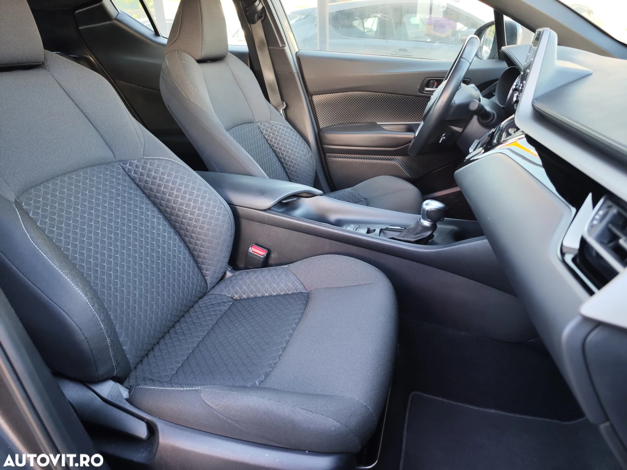 Toyota C-HR - 18