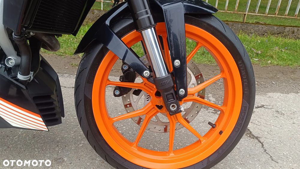 KTM Duke - 17
