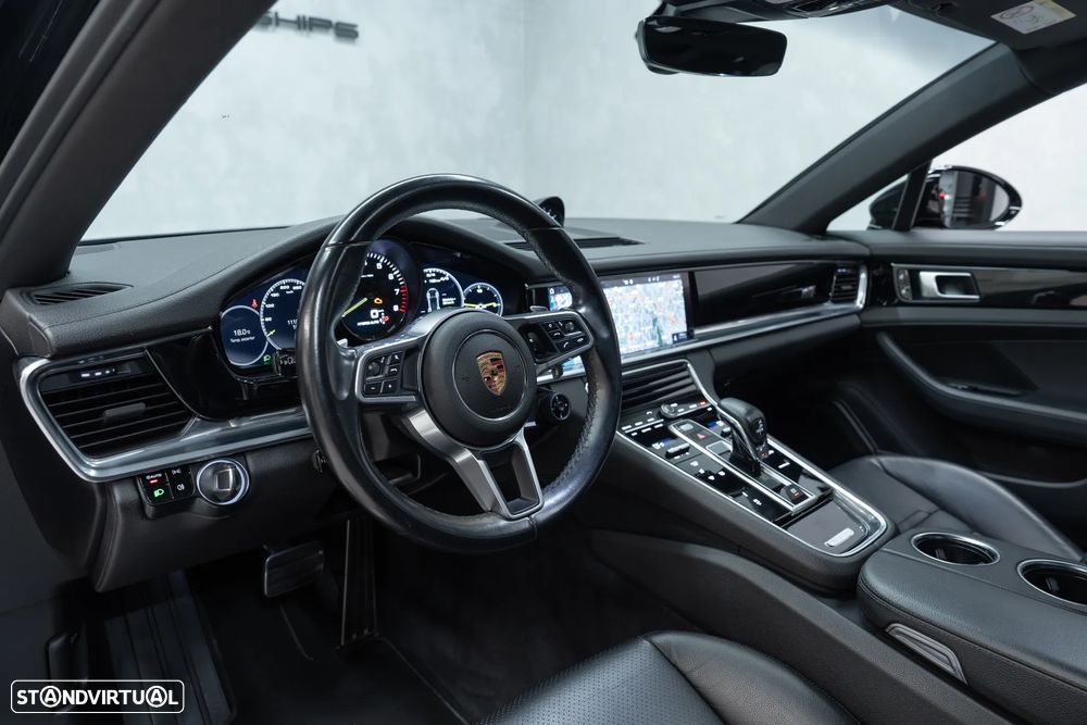 Porsche Panamera Sport Turismo - 18