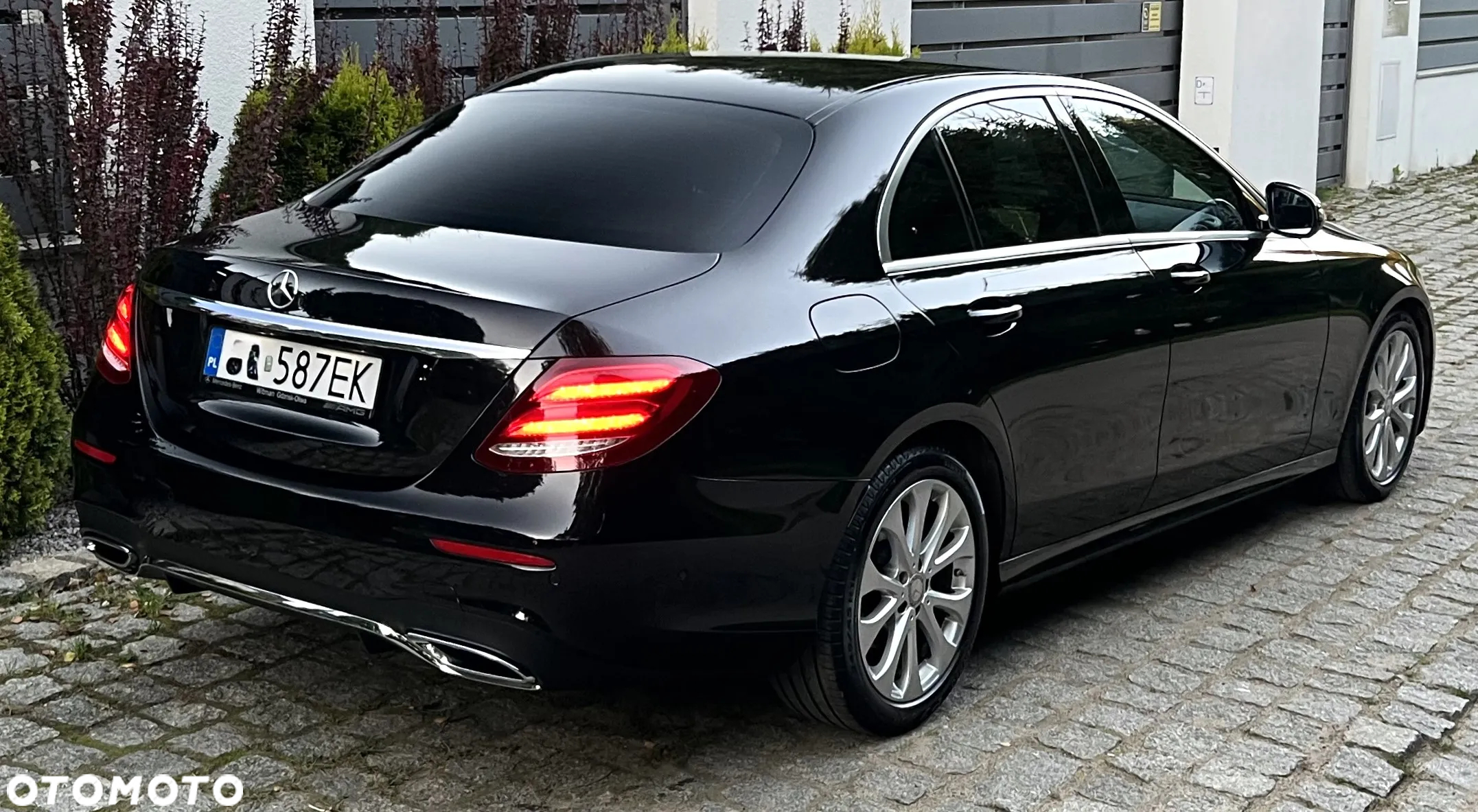Mercedes-Benz Klasa E 220 d Business Edition 9G-TRONIC - 33