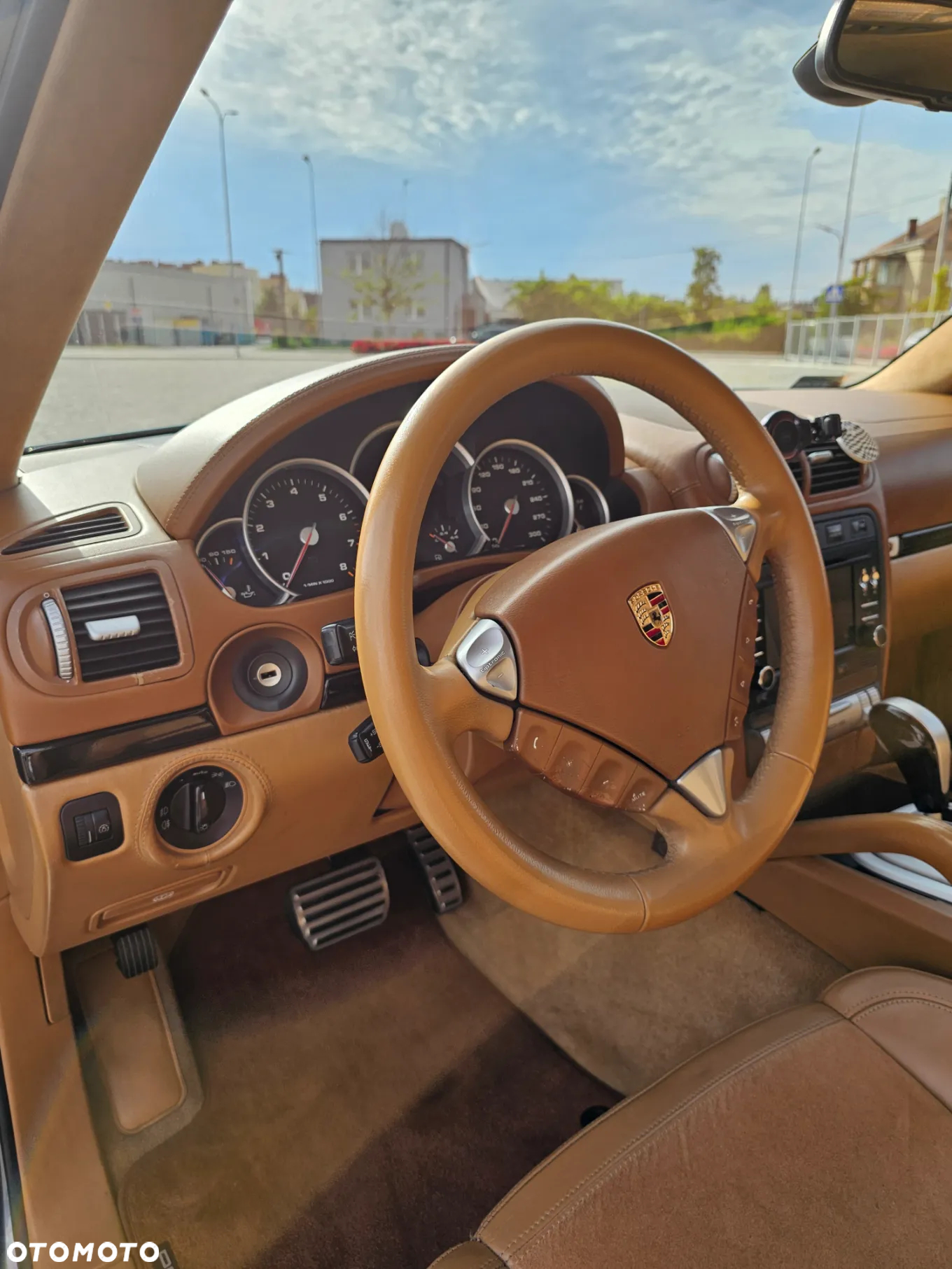 Porsche Cayenne Turbo - 12