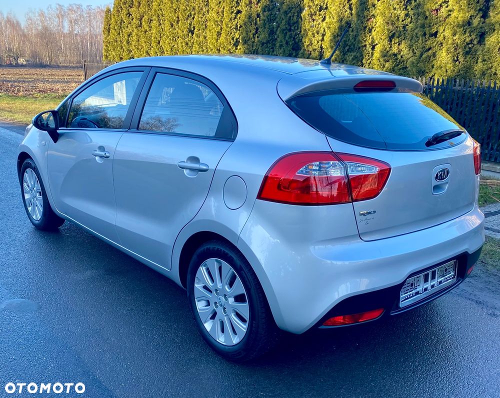 Kia Rio 1.2 Attract - 9