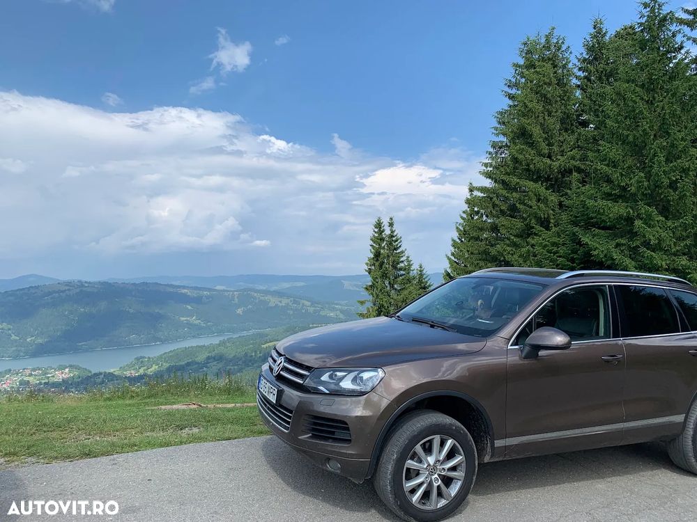 Volkswagen Touareg - 1