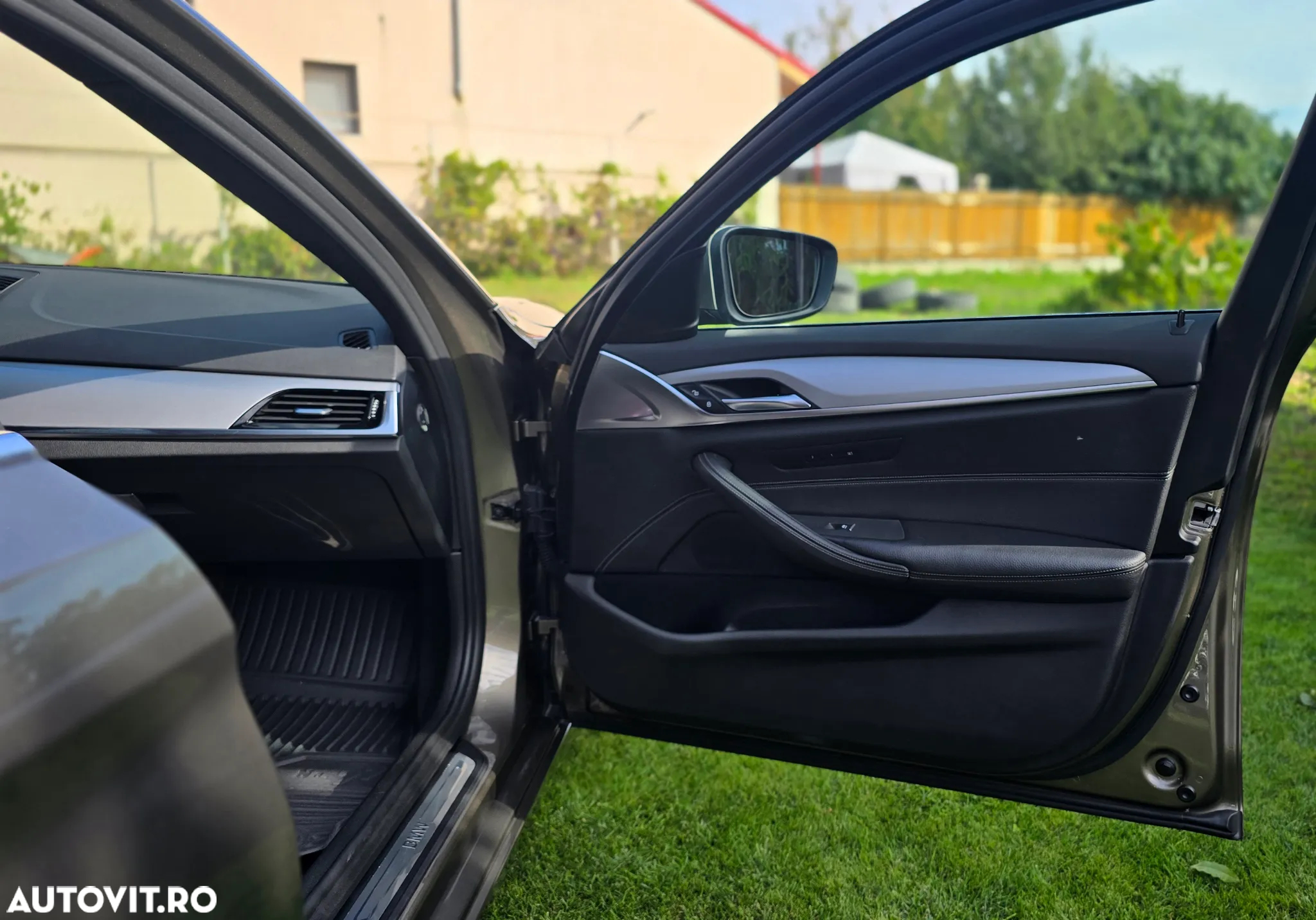 BMW Seria 5 520i AT - 15