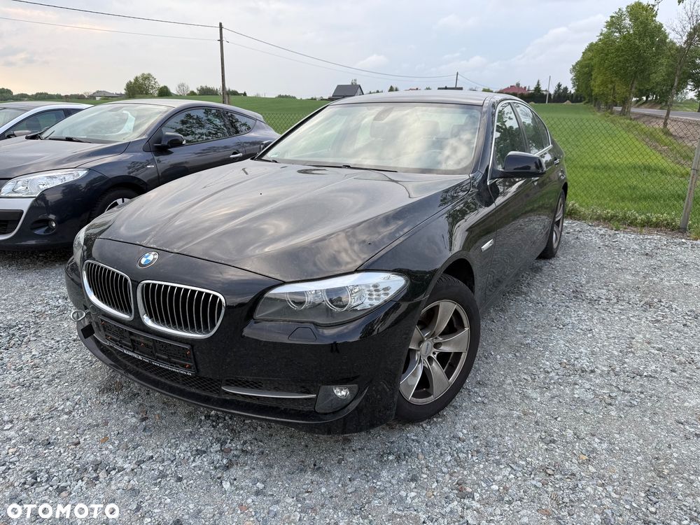 BMW Seria 5 523i - 1