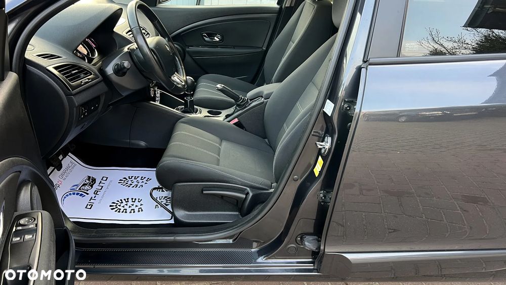 Renault Megane ENERGY dCi 110 Start & Stop Paris Business - 21