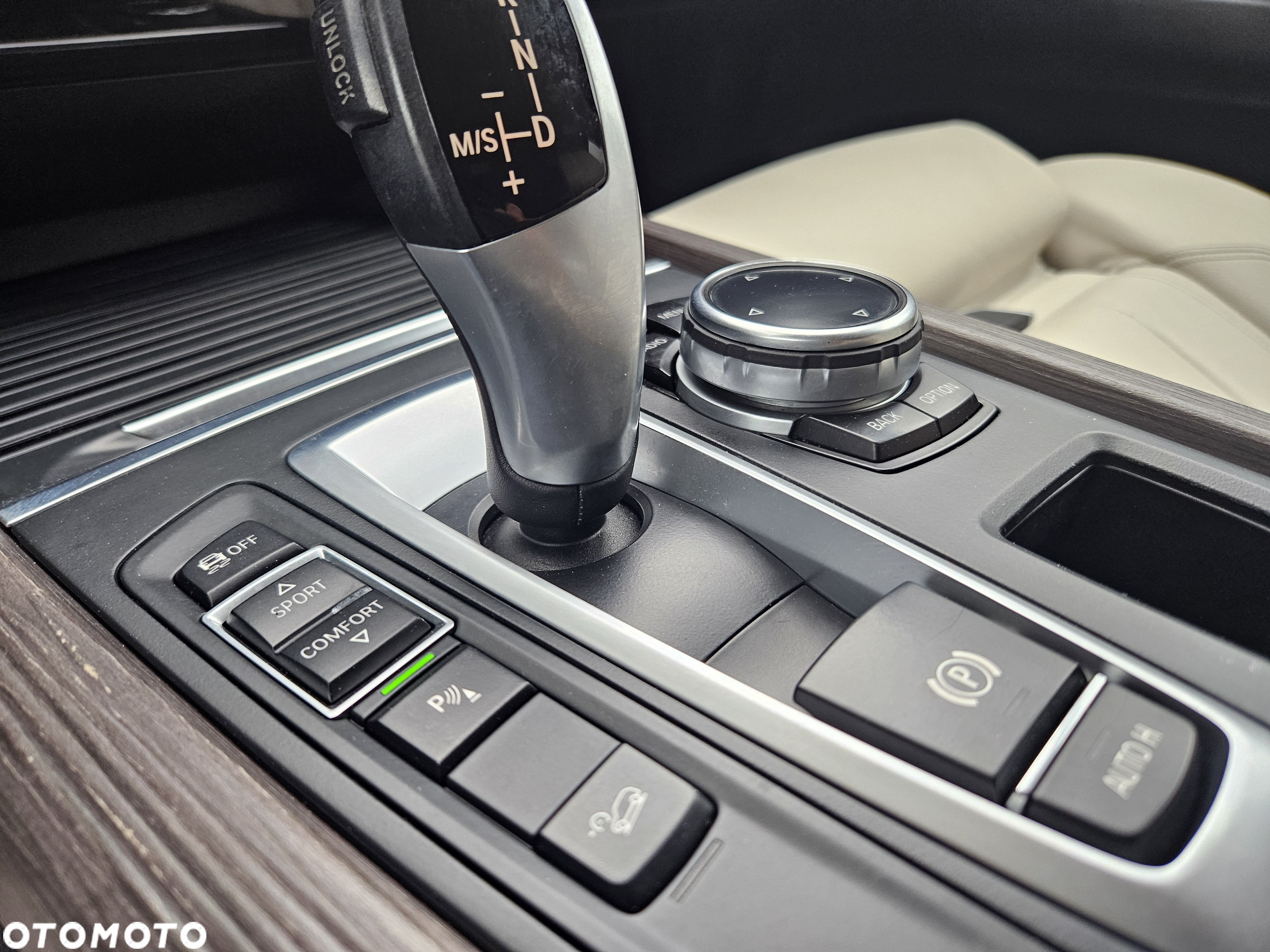 BMW X5 xDrive30d - 16