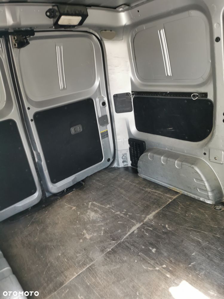 Nissan NV200 - 5