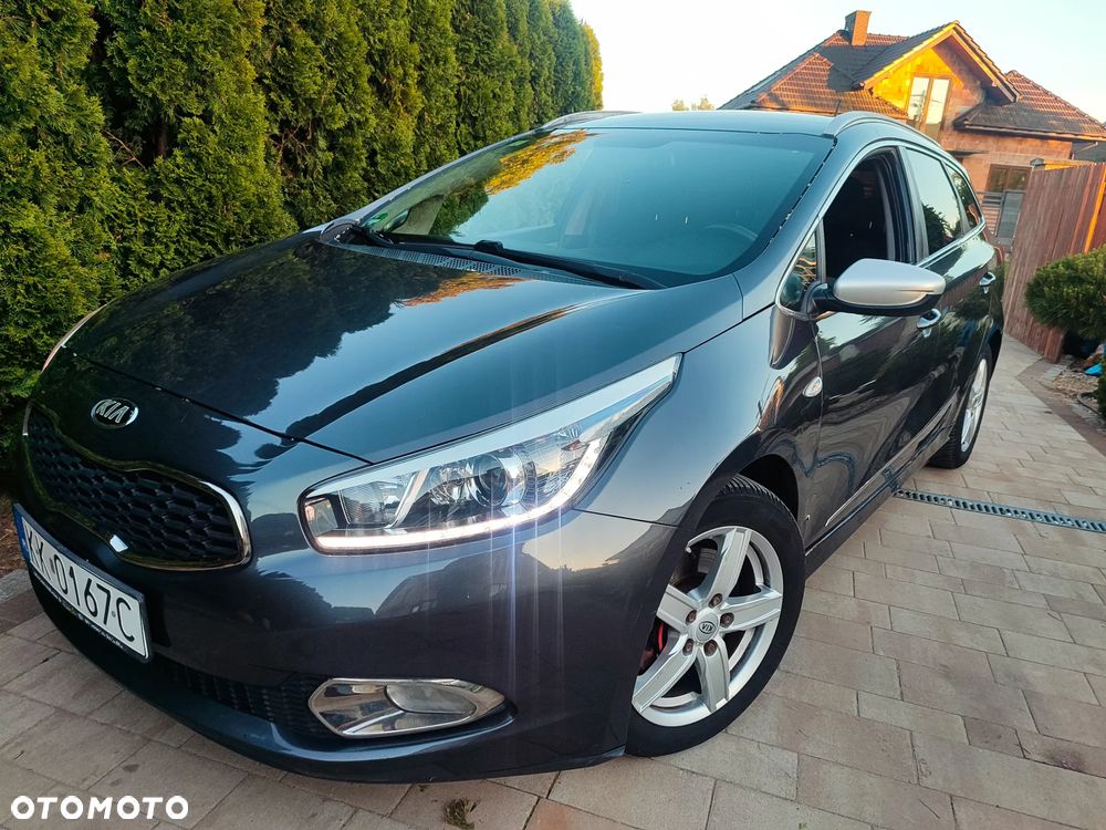 Kia Ceed - 30