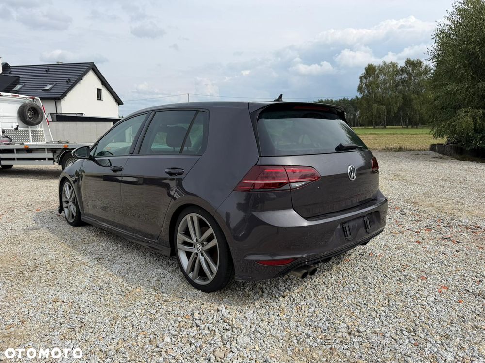 Volkswagen Golf - 8