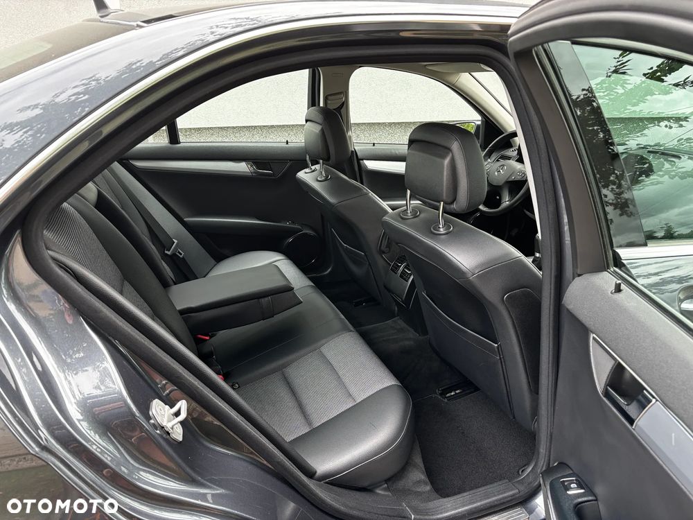 Mercedes-Benz Klasa C 180 Kompressor Avantgarde - 13