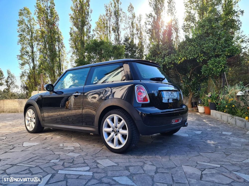 MINI 3 Portas One D - 7