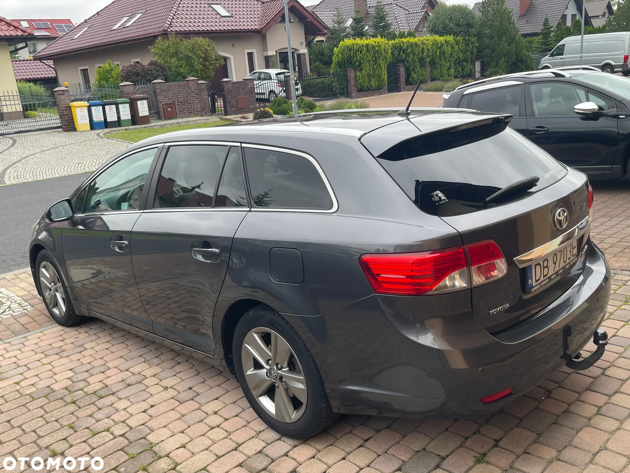 Toyota Avensis 2.0 D-4D Premium - 8