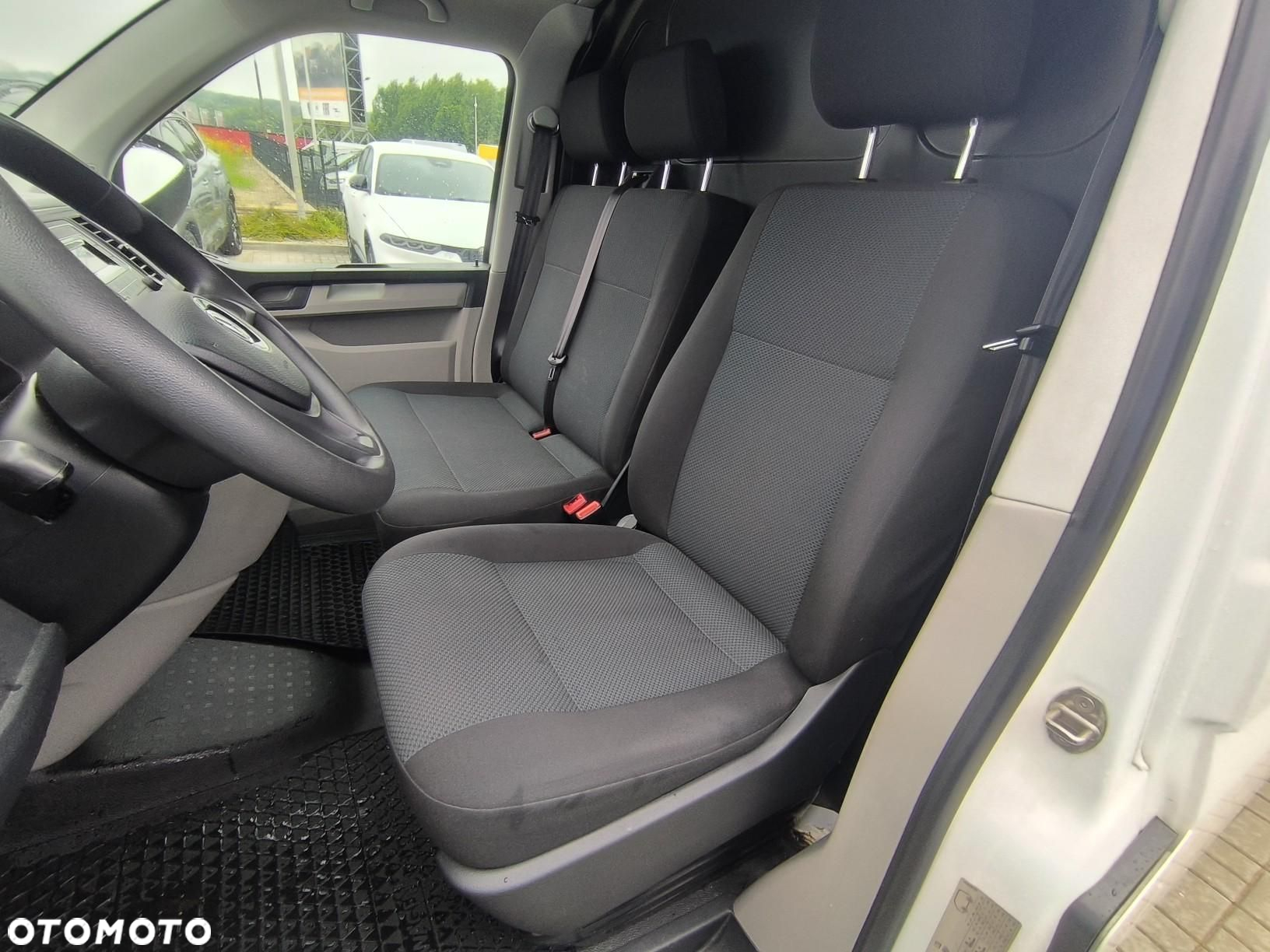 Volkswagen Transporter - 12