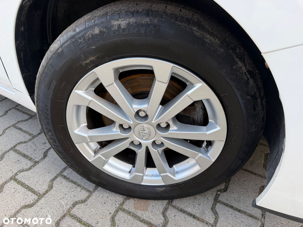Toyota Corolla Verso 2.0 D-4D Prestige 7os - 29