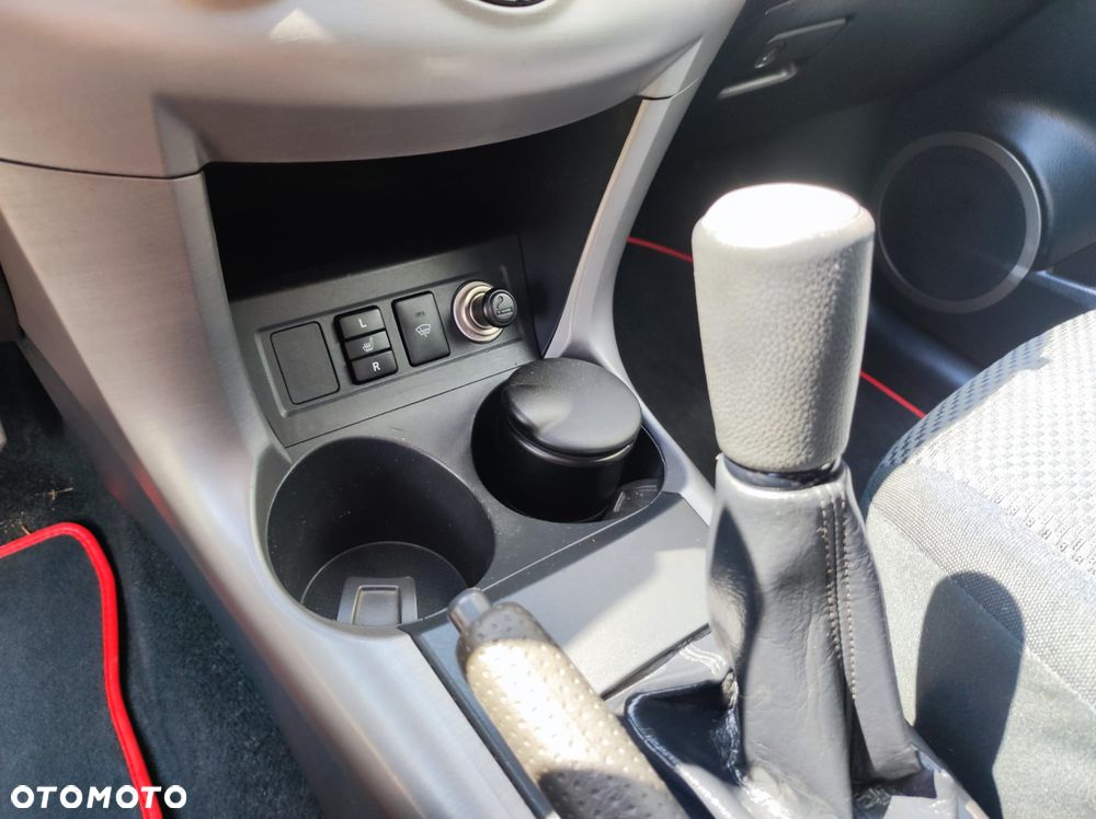 Toyota RAV4 2.0 VVT-i Sol - 13