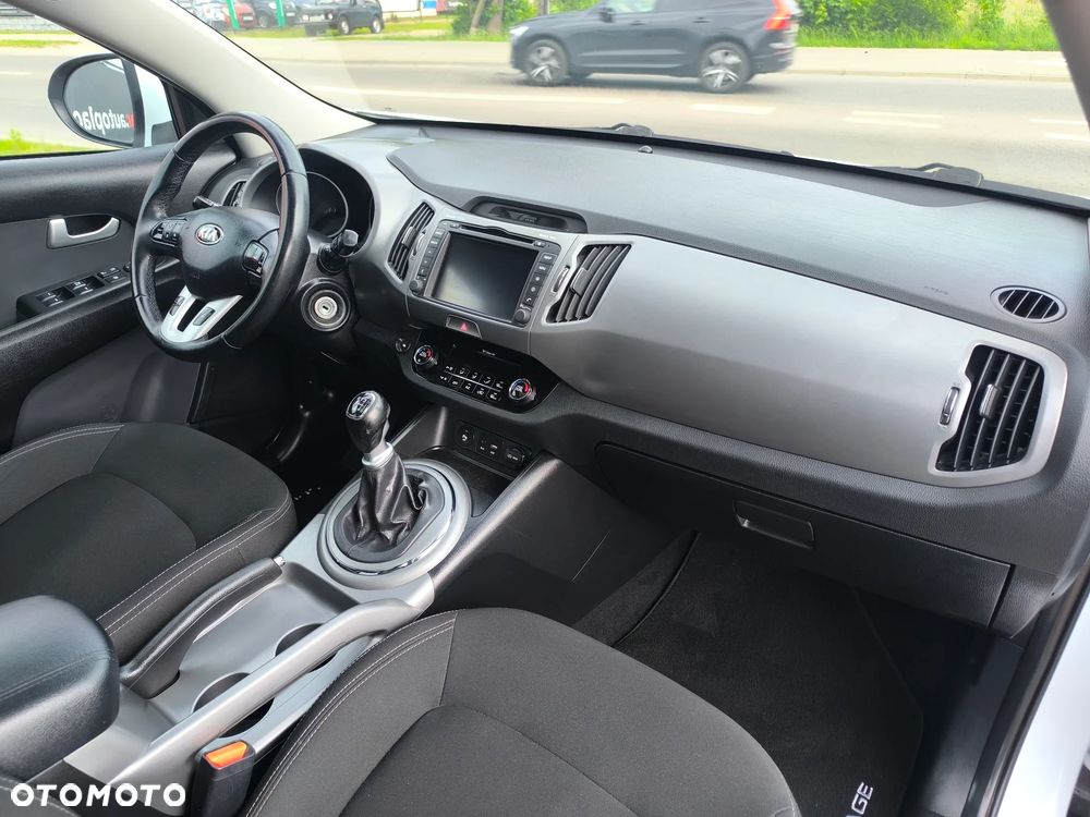 Kia Sportage 1.7 CRDI 2WD Dream-Team Edition - 17
