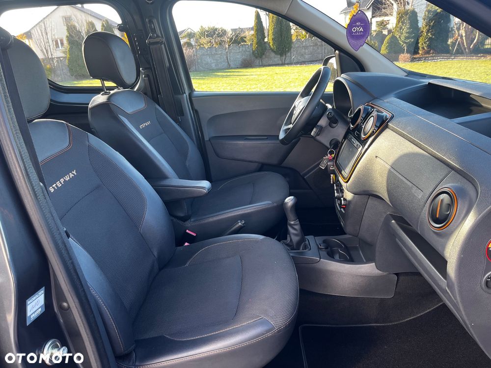 Dacia Dokker TCe 115 Stepway - 35