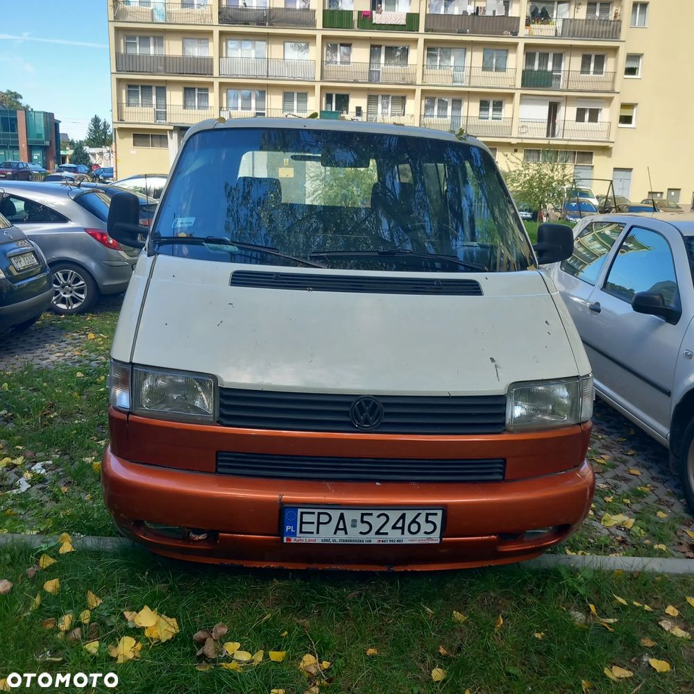 Volkswagen Transporter - 1