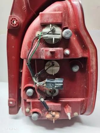 LAMPA LEWA  TYŁ  EUROPA  HYUNDAI TERRACAN 05 ROK 2,9 CRDI - 6