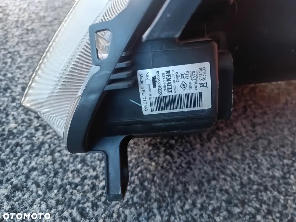 REFLEKTOR PRAWY LAMPA PRZÓD EU 8200459823 RENAULT CLIO 3 III 05-09 - 3