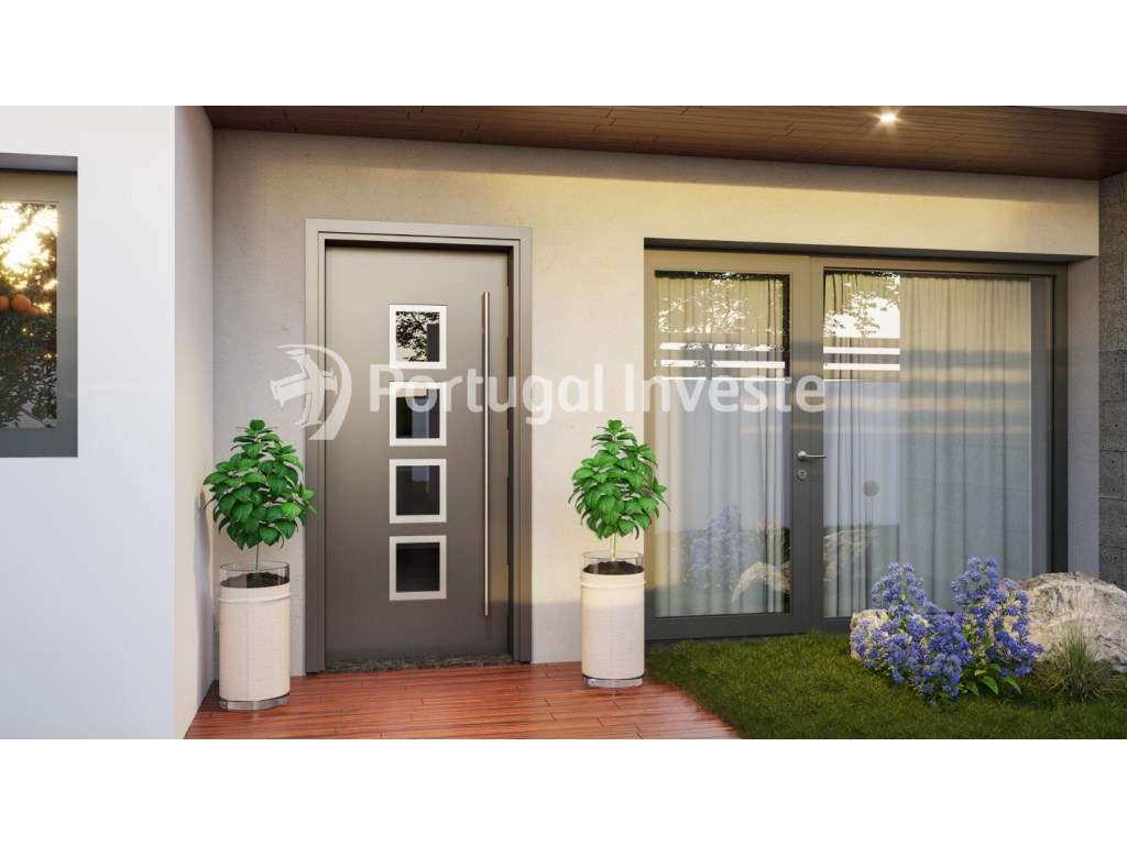 Moradia Isolada com 3 suítes e ampla cave de 50m2 a 3 Km das praias - Grande imagem: 4/14