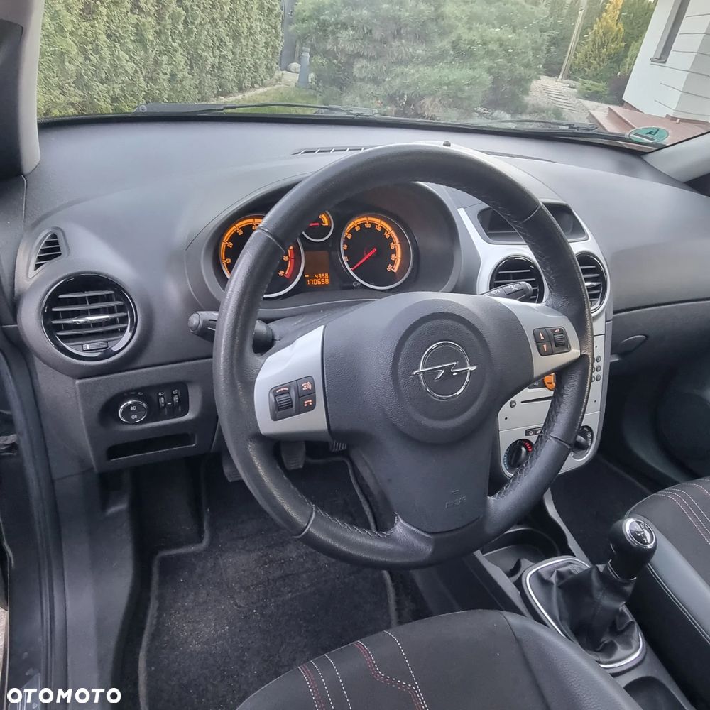 Opel Corsa 1.2 16V Cosmo - 15