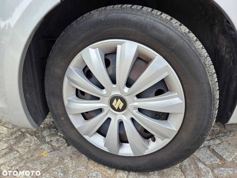 Suzuki Swift 1.3 Club - 12