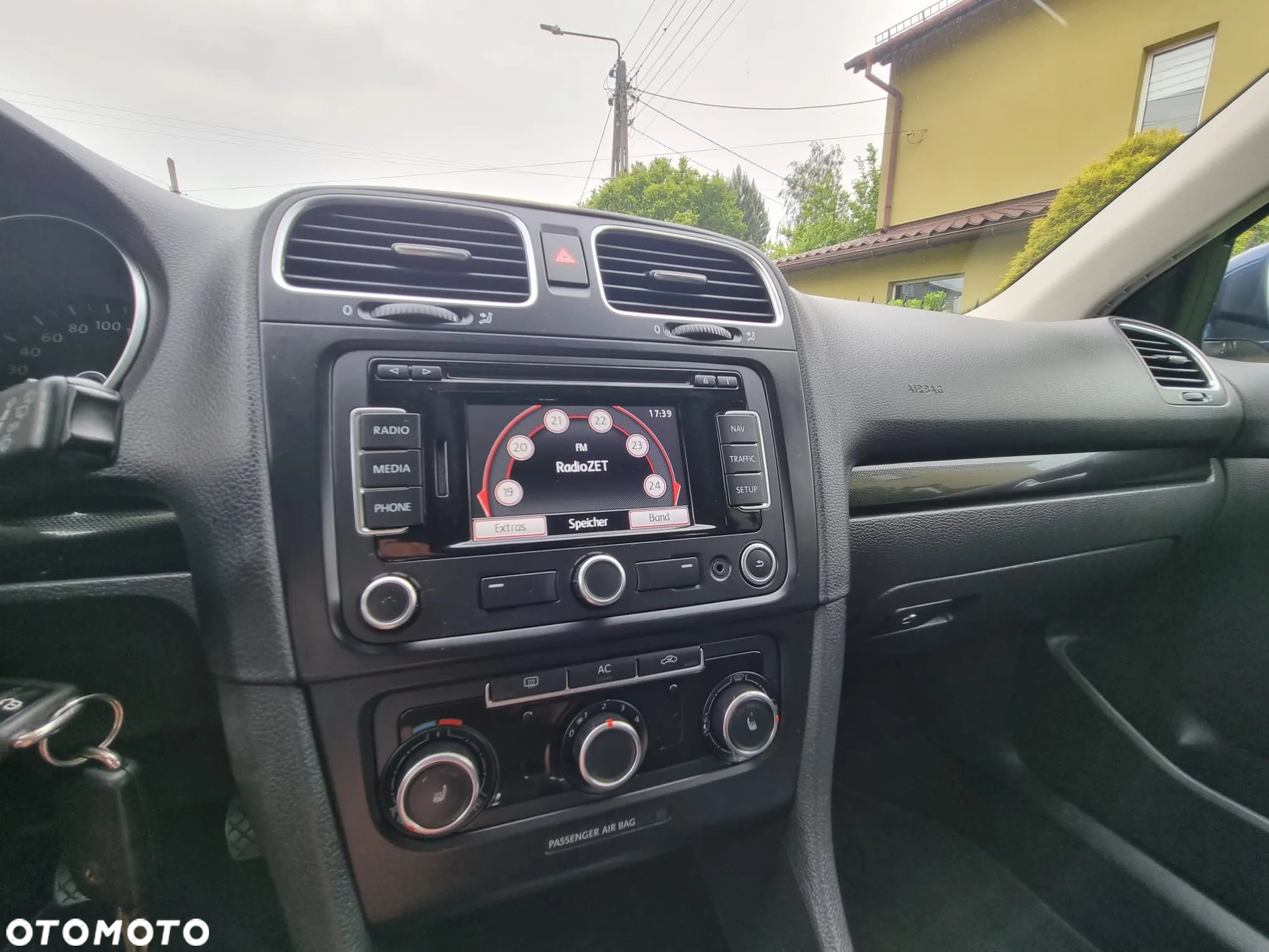 Volkswagen Golf 1.6 TDI DPF Trendline - 4