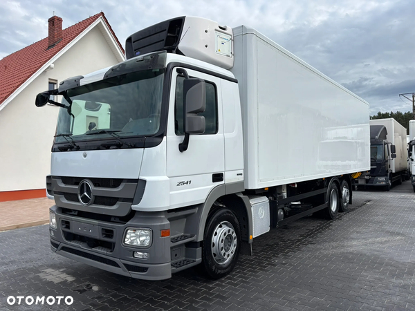Mercedes-Benz Actros 2541 Sypialka 22 Europalety