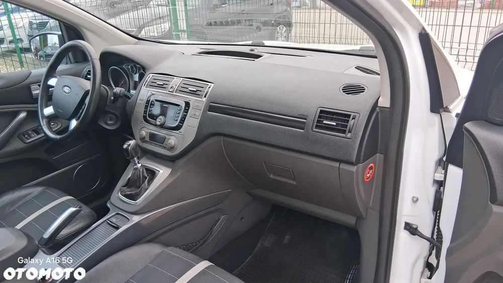 Ford Kuga 2.0 TDCi 4x4 Titanium - 15